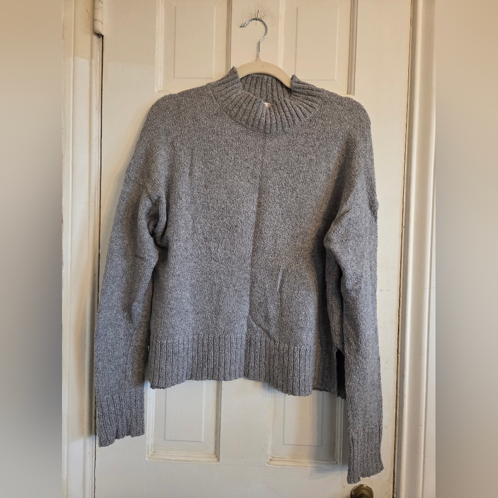 Melrose and Market Heather Gray Turtleneck Sweater
